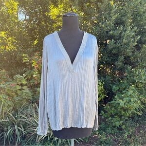 Vince crinkle pleat v-neck blouse - size L